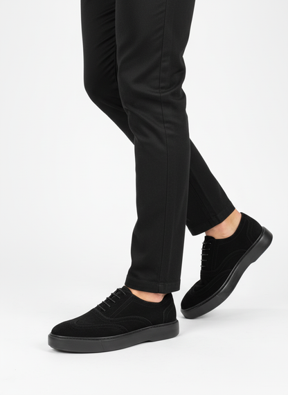 Girotti Noir walking