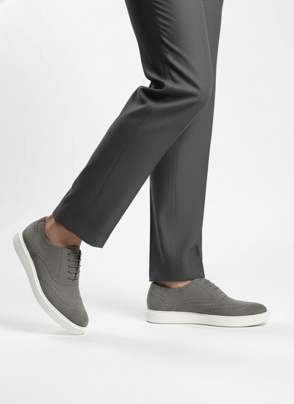 Grey Girotti White BG - Walking